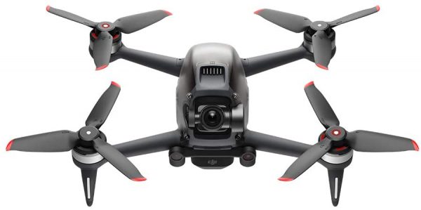 DJI FPV combo drone desplegado